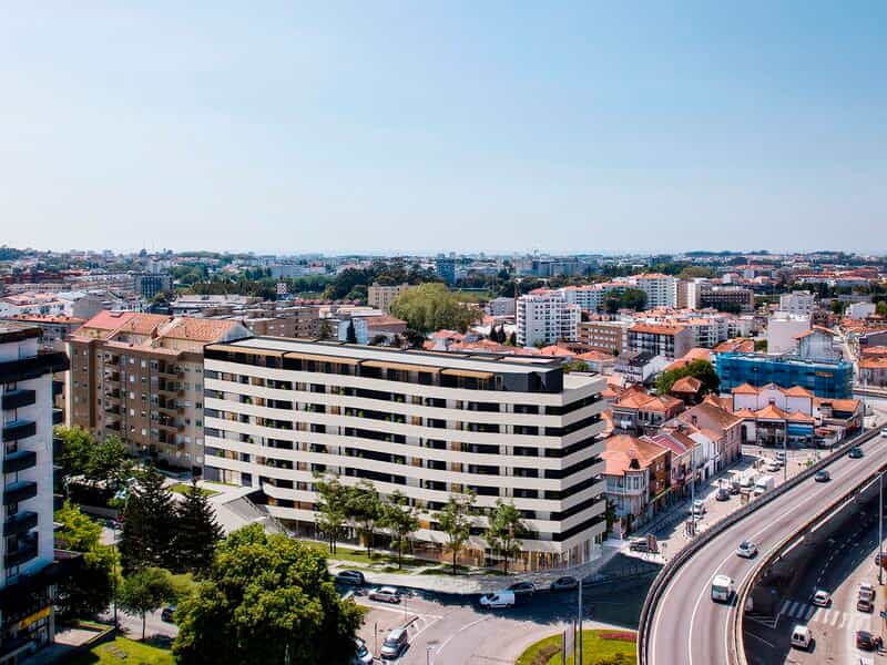 Condominium in Paranhos, Porto 12242017