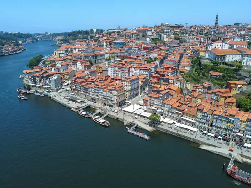 सम्मिलित में , Porto District 12242032