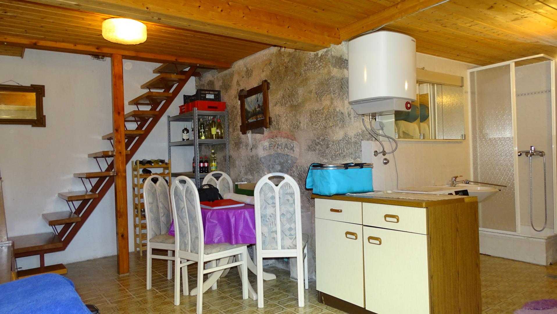σπίτι σε Opatija, Primorsko-Goranska Zupanija 12242305