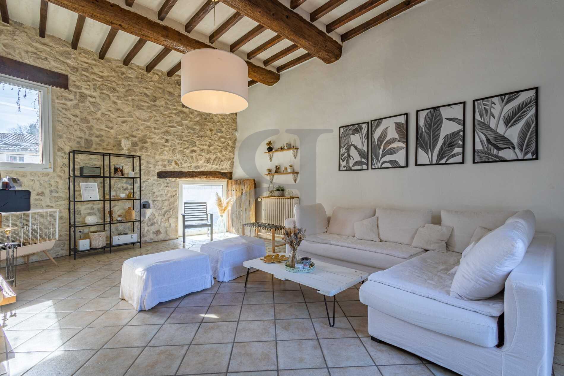 Rumah di Vaison-la-Romaine, Provence-Alpes-Cote d'Azur 12243001