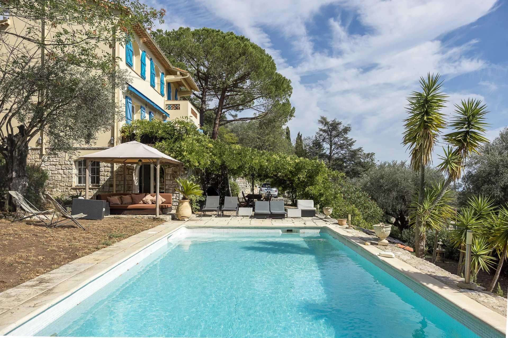 House in Chateauneuf-Grasse, Provence-Alpes-Cote d'Azur 12243691