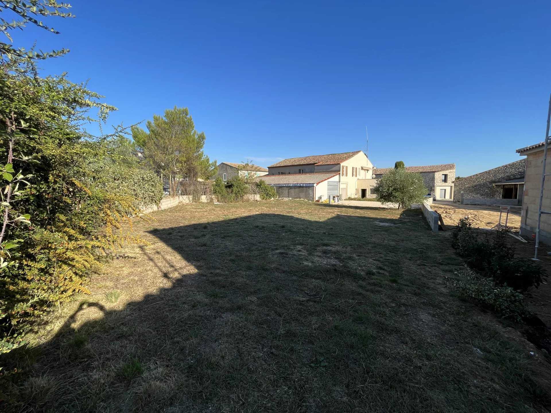Land in Saint-Mamert-du-Gard, Occitanie 12244776