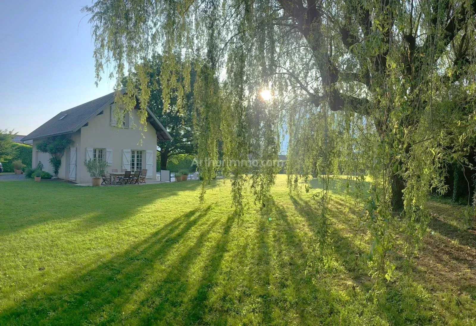 House in Viviers-du-Lac, Auvergne-Rhone-Alpes 12244830