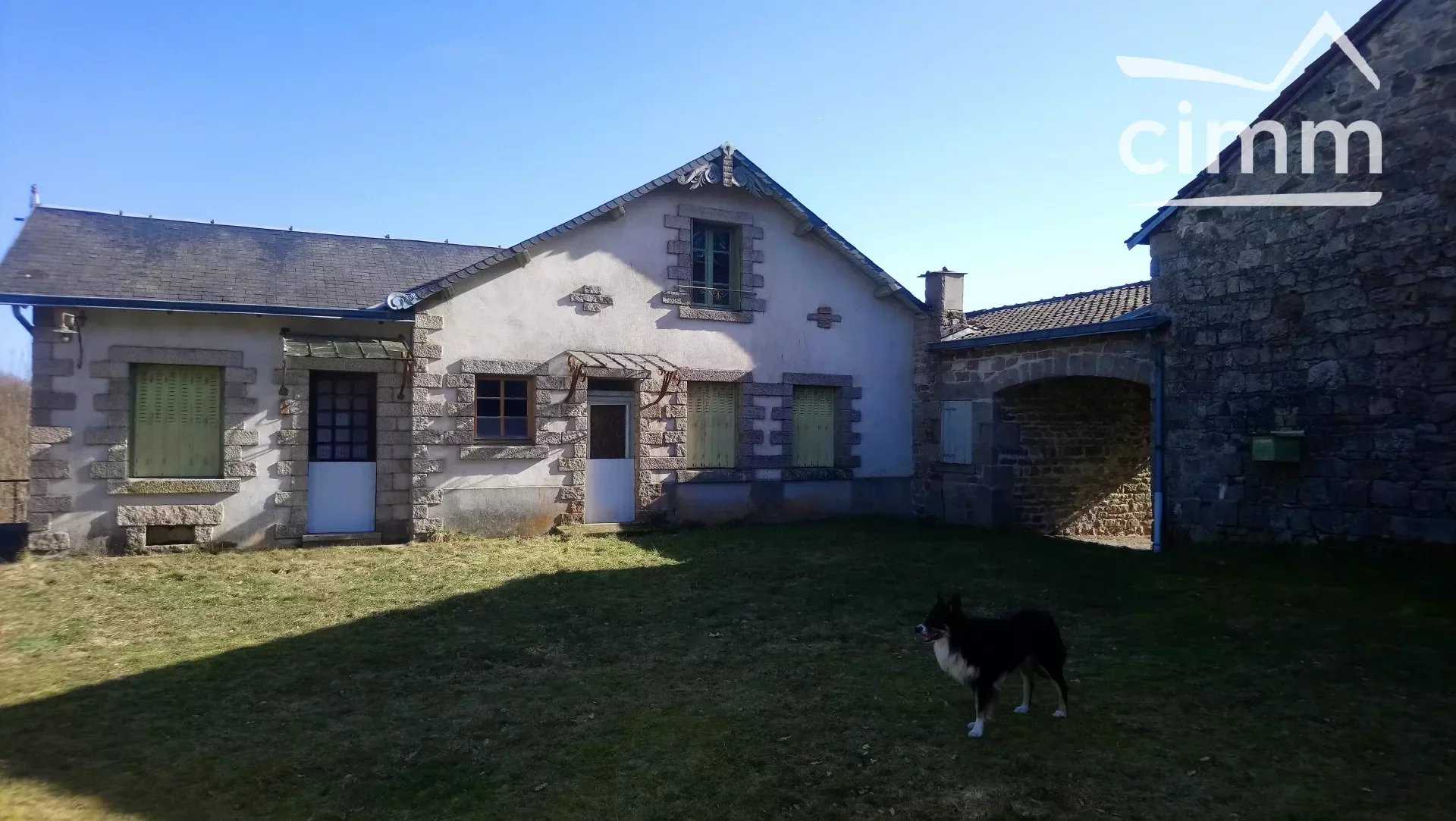 房子 在 Royere-de-Vassiviere, Nouvelle-Aquitaine 12244844