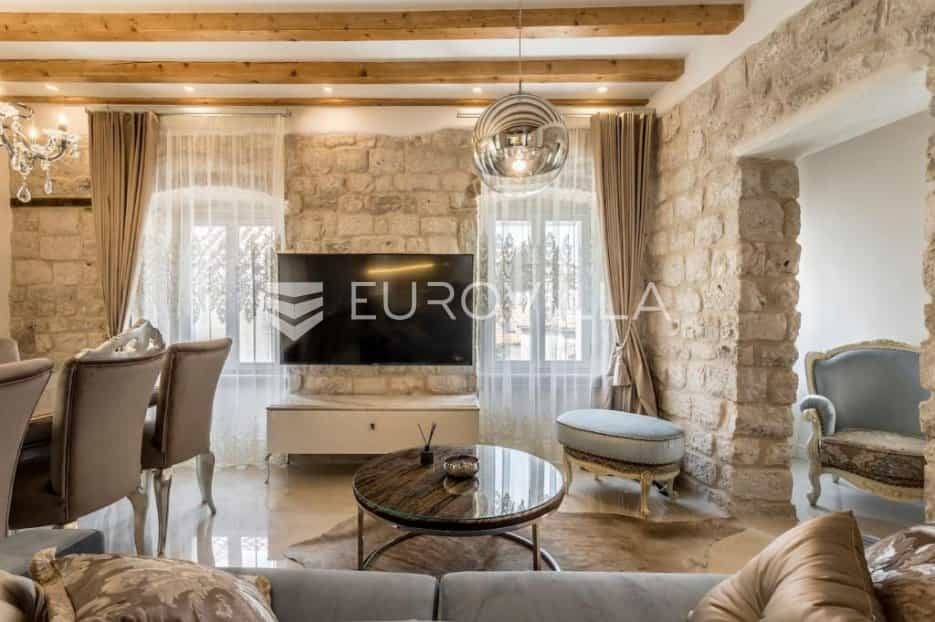 House in Trogir, Splitsko-Dalmatinska Zupanija 12245033