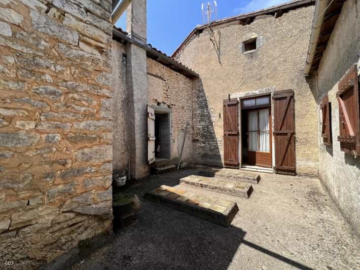 Dom w Verteuil-sur-Charente, Nowa Akwitania 12246888