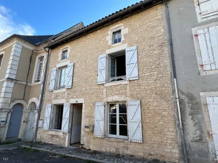 Будинок в Вертей-сюр-Шарант, Новель-Аквітанія 12246888