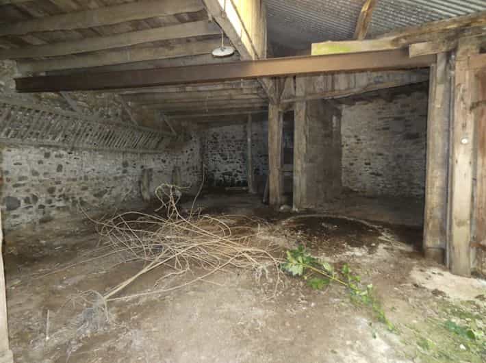 Dom w Saint-Mars-sur-la-Futaie, Pays de la Loire 12246949