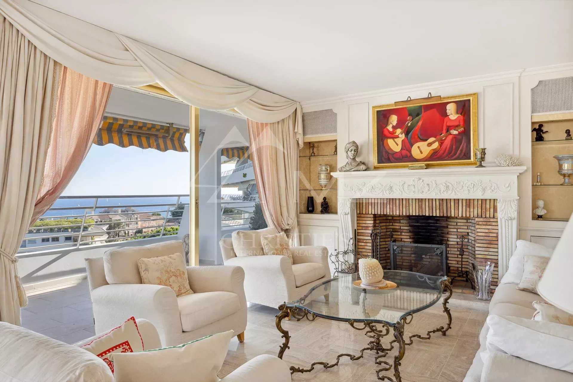Condominium in Cannes, Alpes-Maritimes 12247983