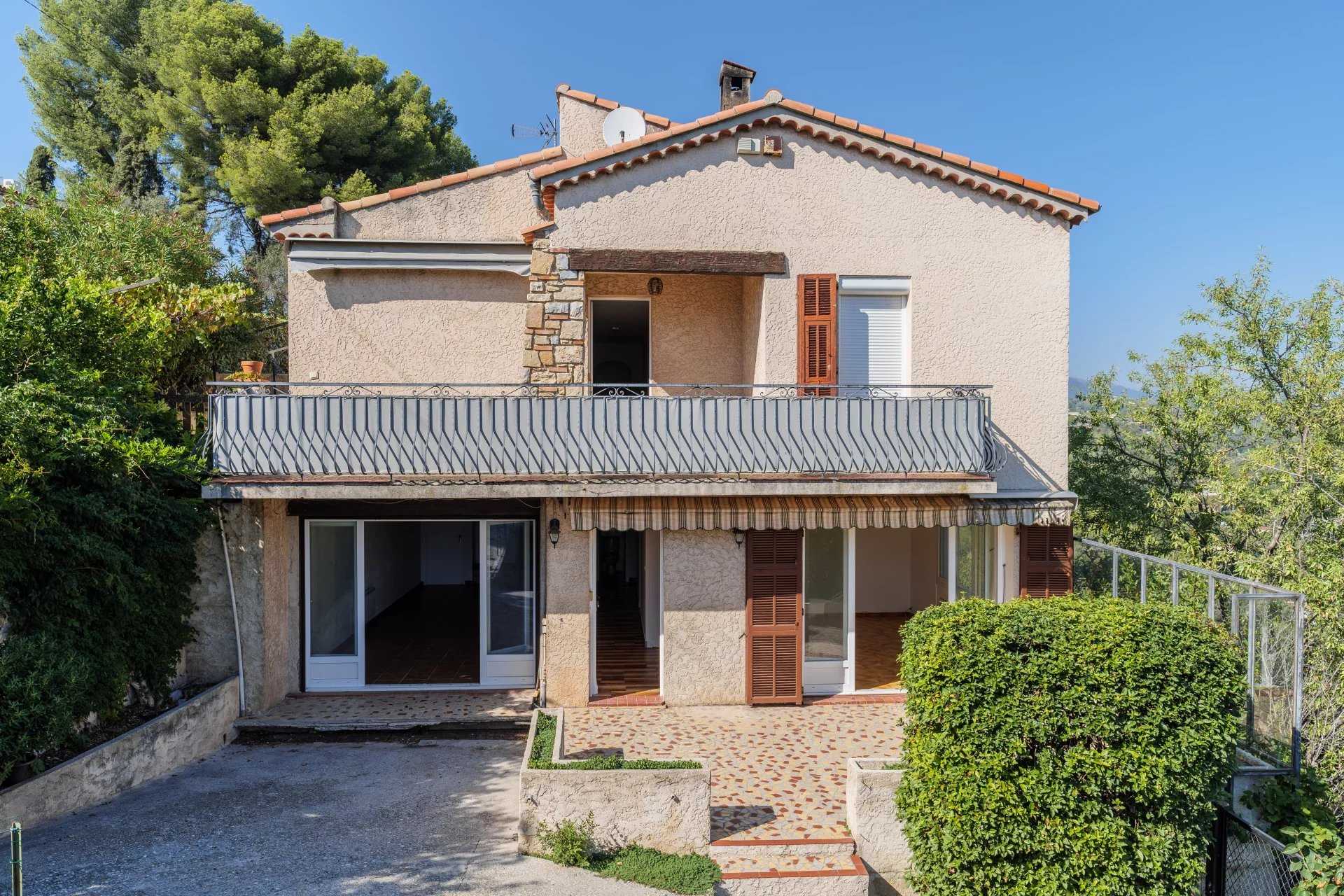 House in Cagnes-sur-Mer, Alpes-Maritimes 12247988