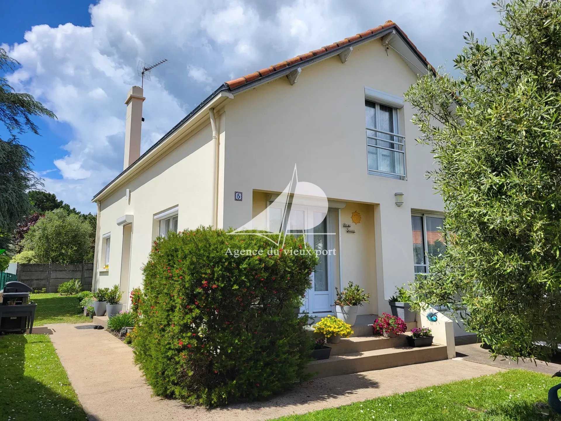 Haus im Les Moutiers-en-Retz, Pays de la Loire 12247999