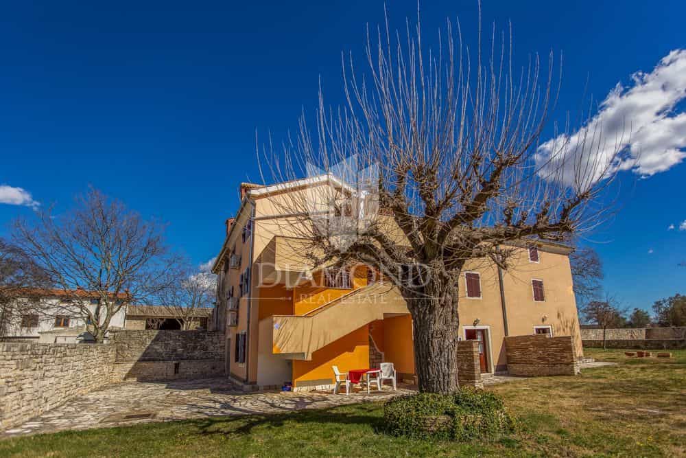 rumah dalam Bale, Istria County 12248216