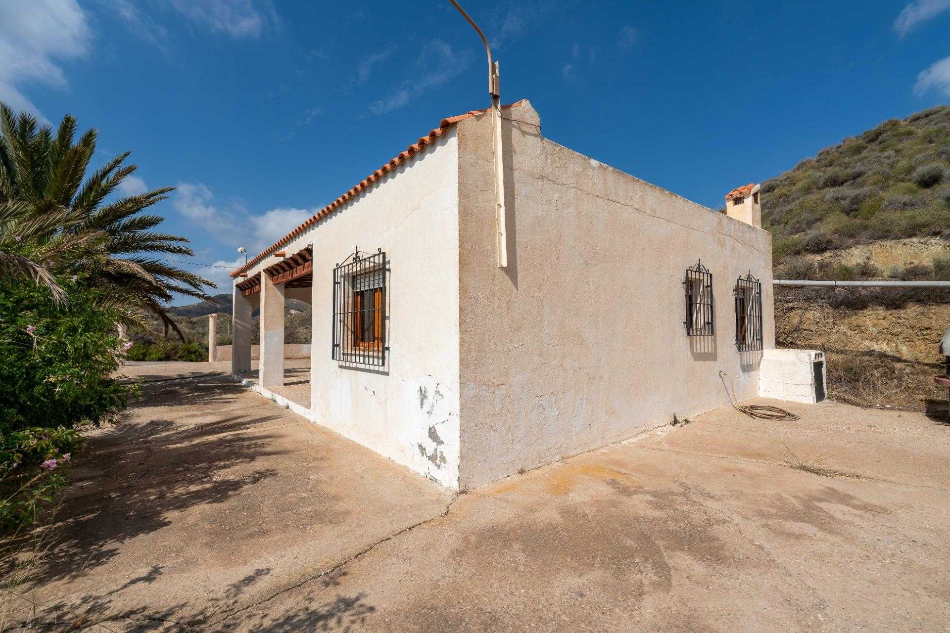 Rumah di El Cumbrero, Andalucía 12249118
