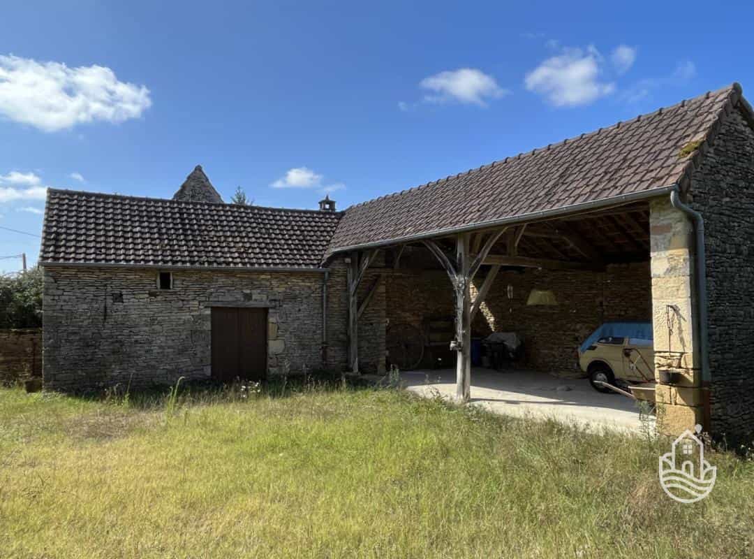 Rumah di Auba, Nouvelle-Aquitaine 12250438