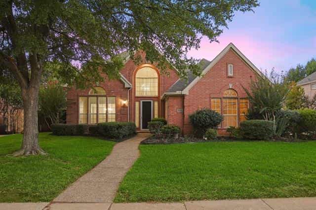 House in Colleyville, Texas 12250997