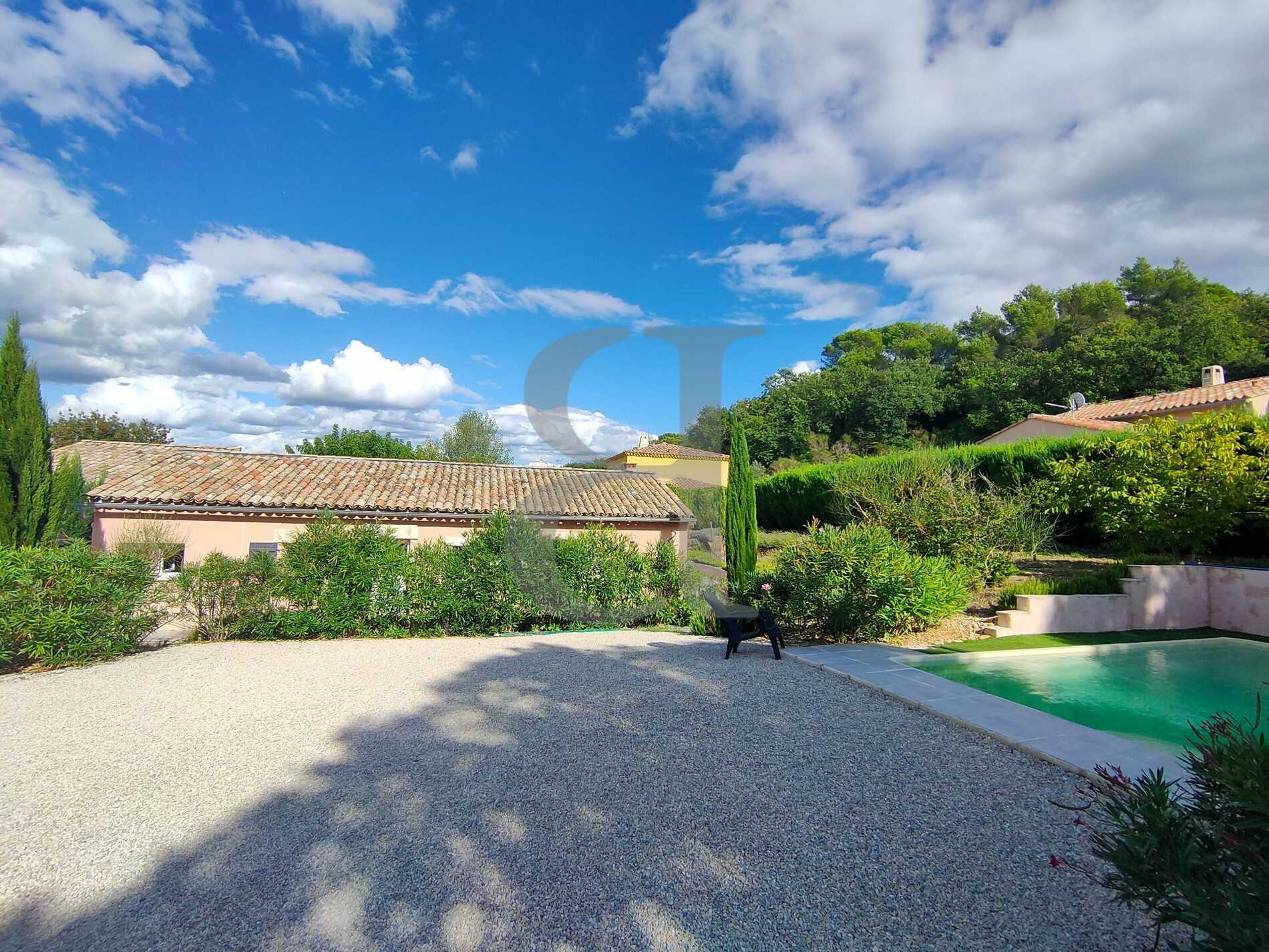 Rumah di Vaison-la-Romaine, Provence-Alpes-Cote d'Azur 12254007