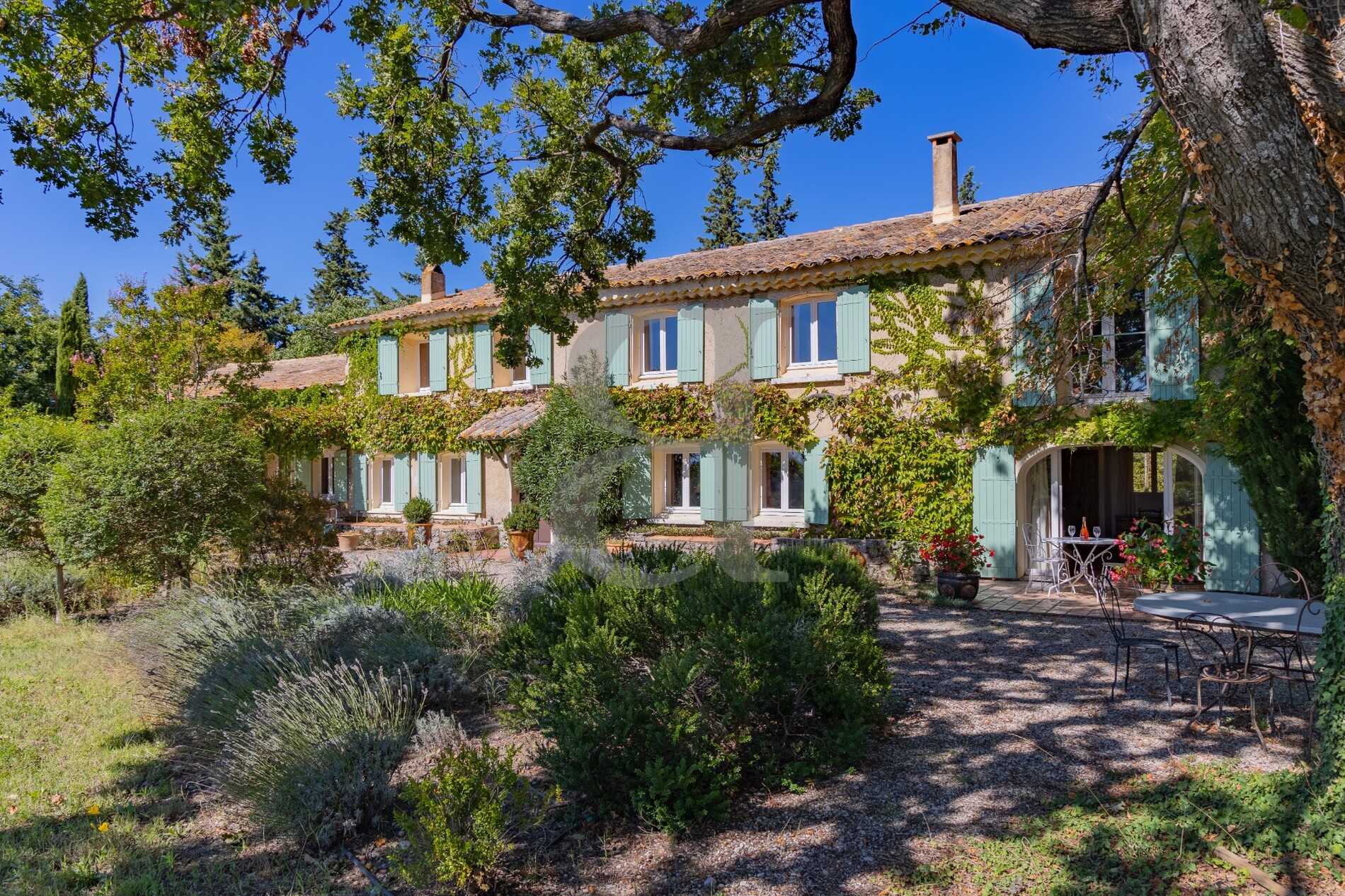 Andet i Courthezon, Provence-Alpes-Cote d'Azur 12254009