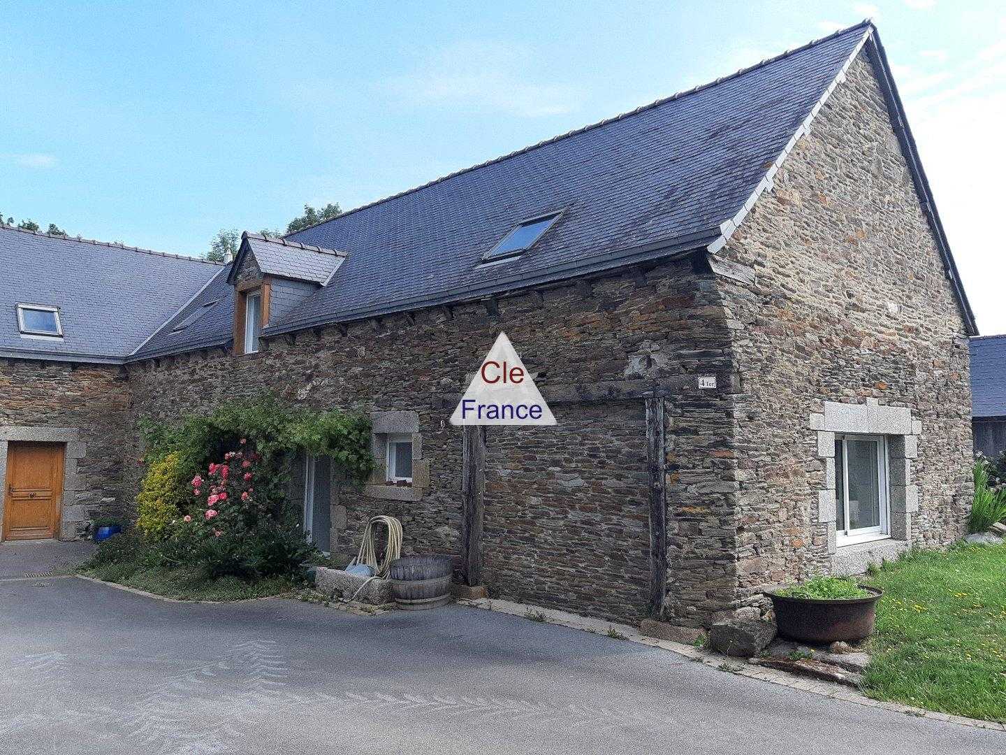 House in Saint-Martin-des-Pres, Bretagne 12254408