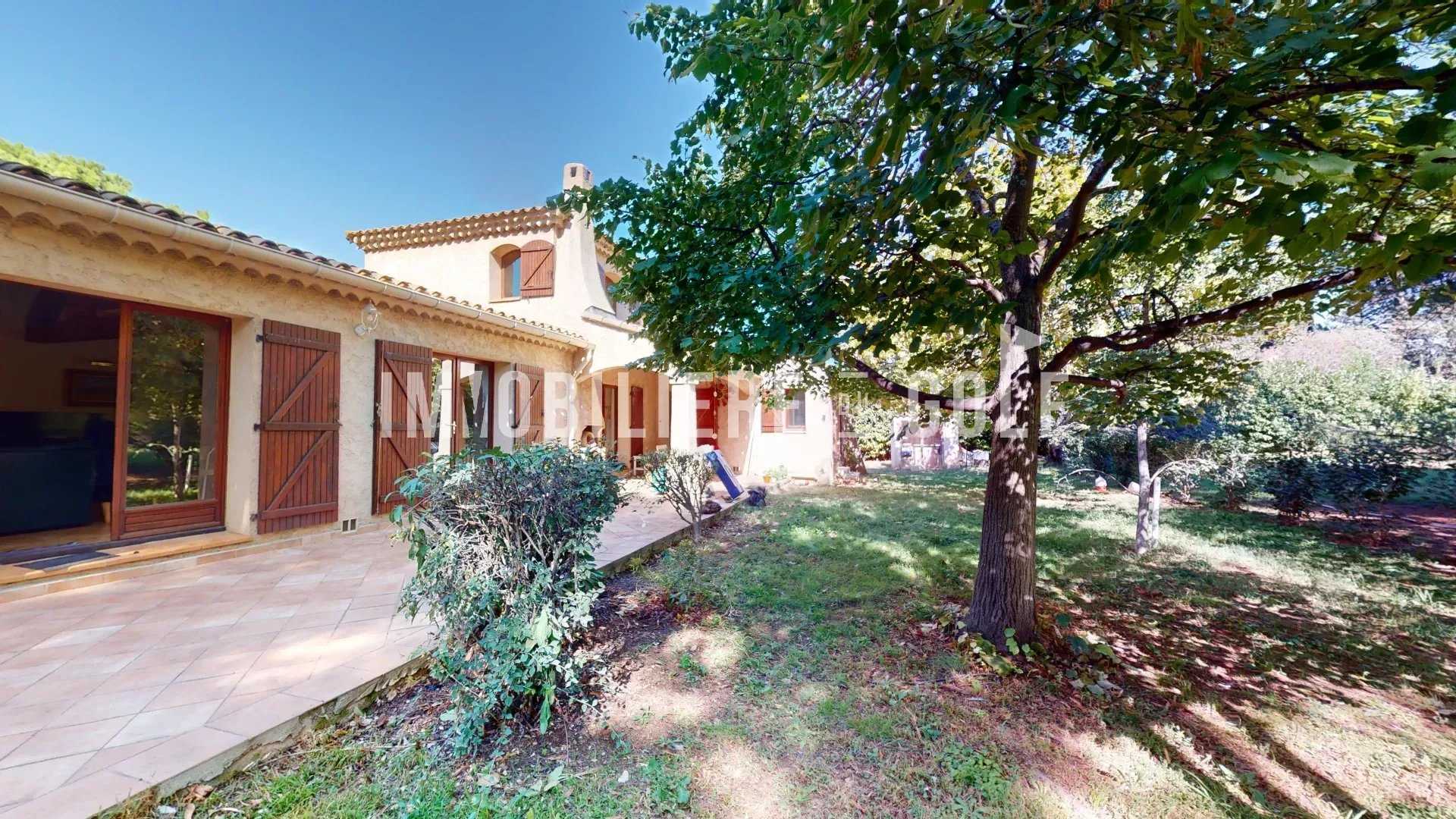 房子 在 Allauch, Provence-Alpes-Cote d'Azur 12255449