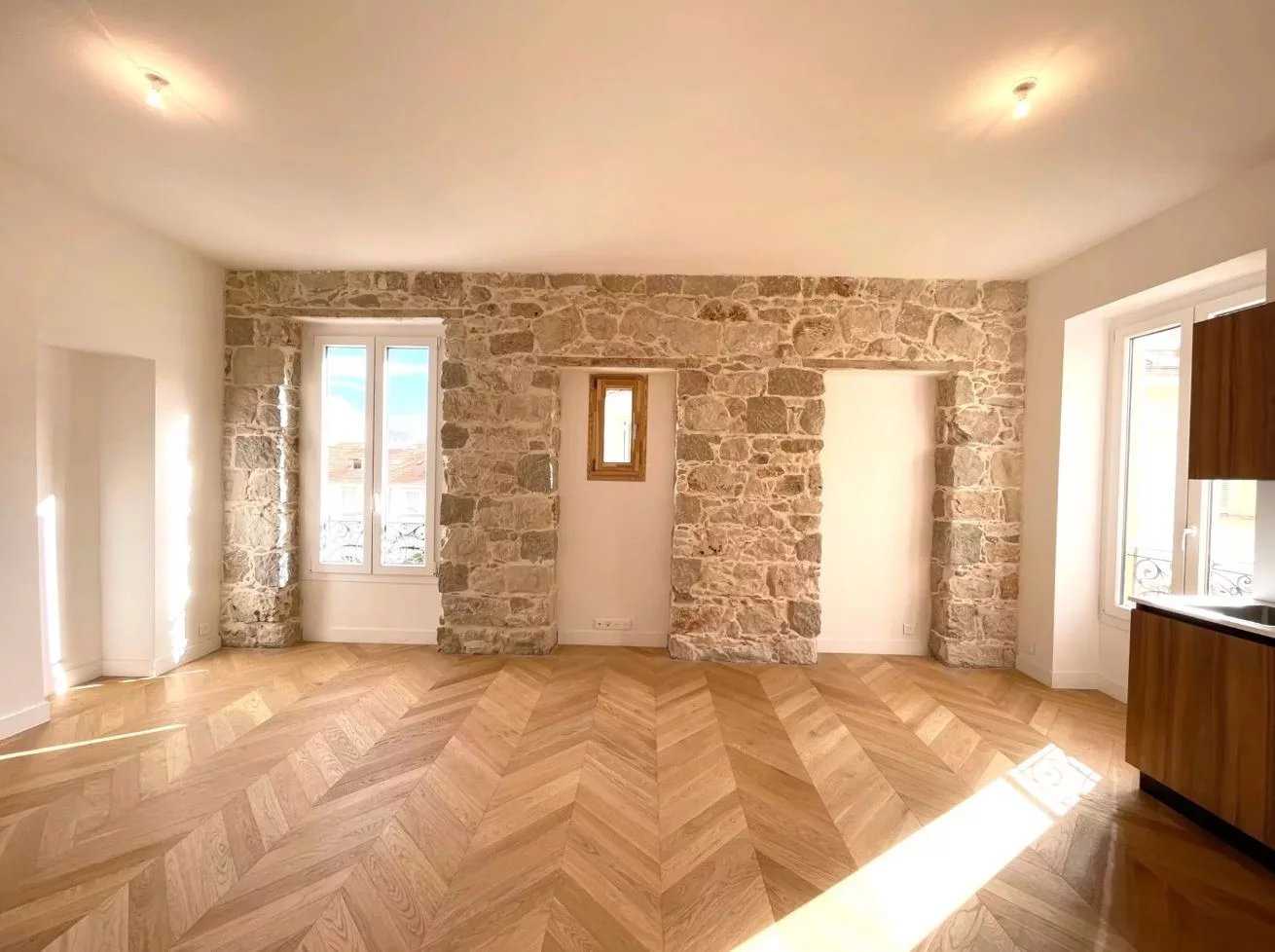 Condominium in Leuk, Provence-Alpes-Côte d'Azur 12255468