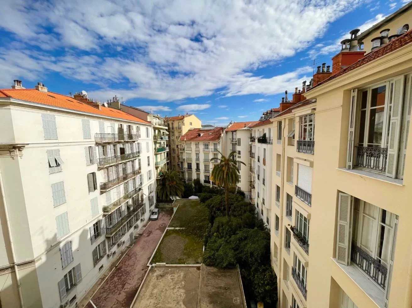 Condominium dans Bon, Provence-Alpes-Côte d'Azur 12255468