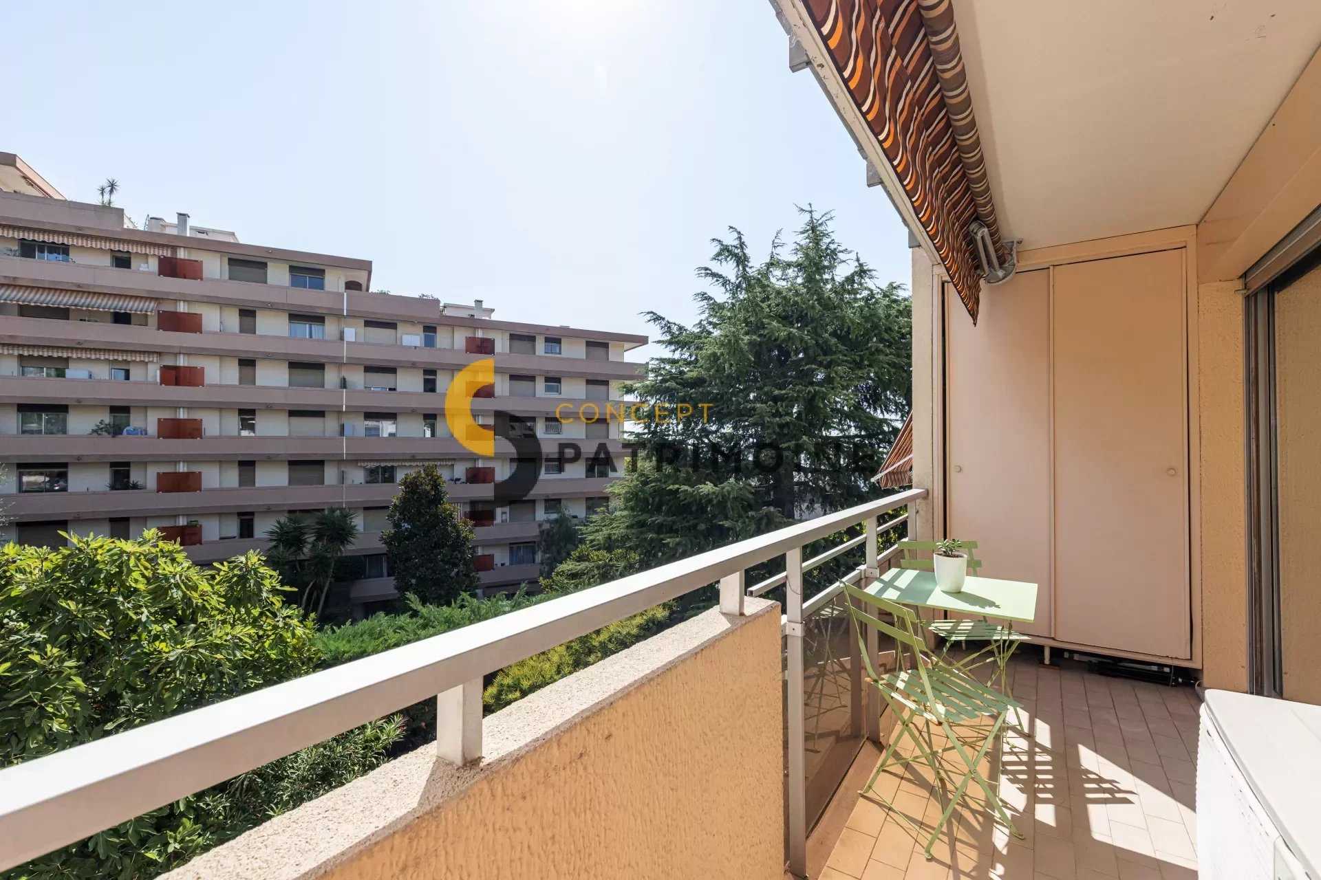 Condominium in Nice, Alpes-Maritimes 12255480