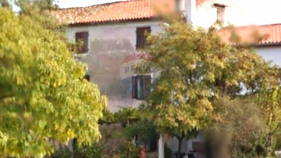 House in Sveta Marija na Krasu, Istarska županija 12256491