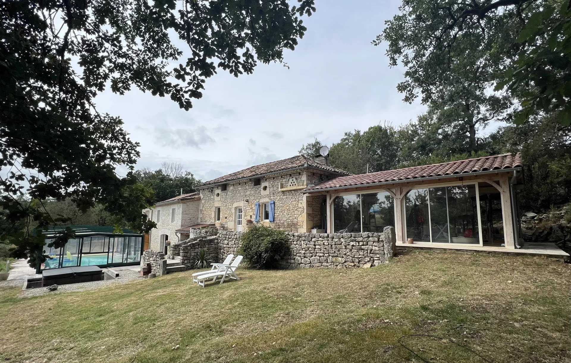 मकान में Castelnau-Montratier-Sainte-Alauzie, Occitanie 12256984