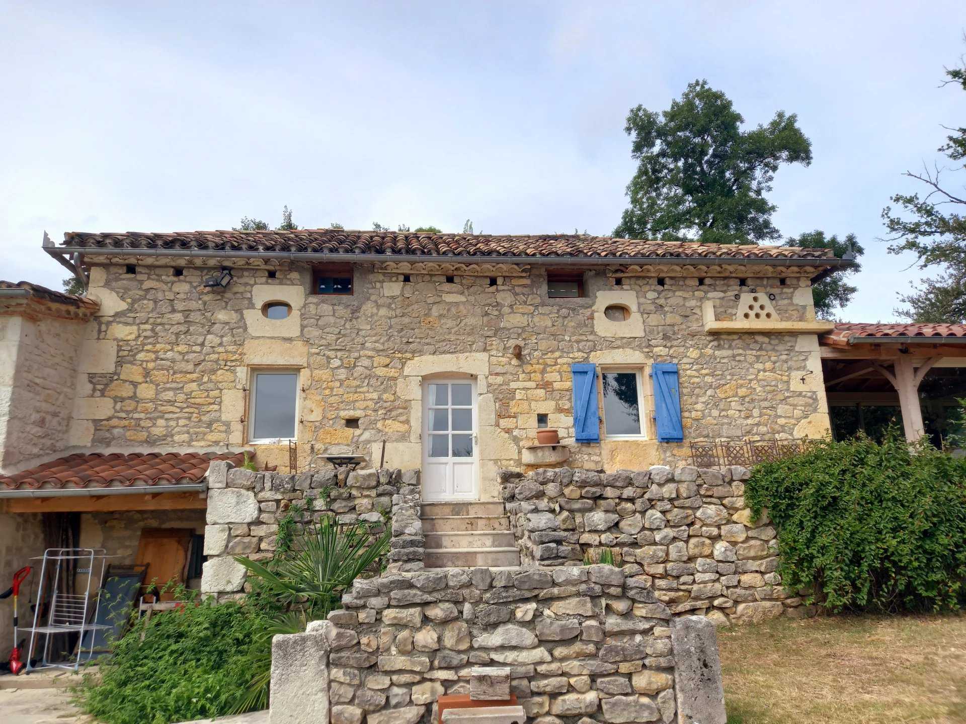 Talo sisään Castelnau-Montratier-Sainte-Alauzie, Occitanie 12256984