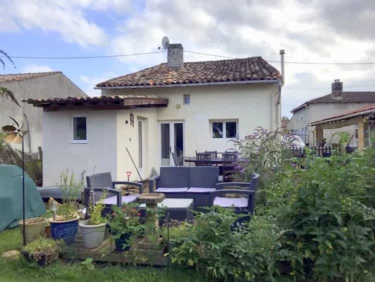 rumah dalam Jonzac, Nouvelle-Aquitaine 12256990