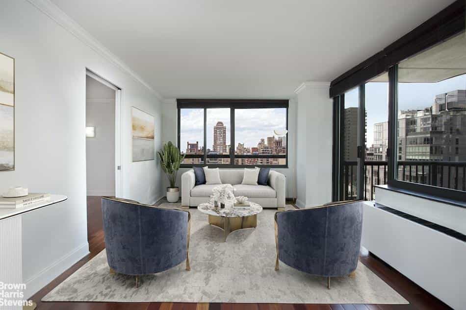 Condominium in Manhattan, New York 12257431