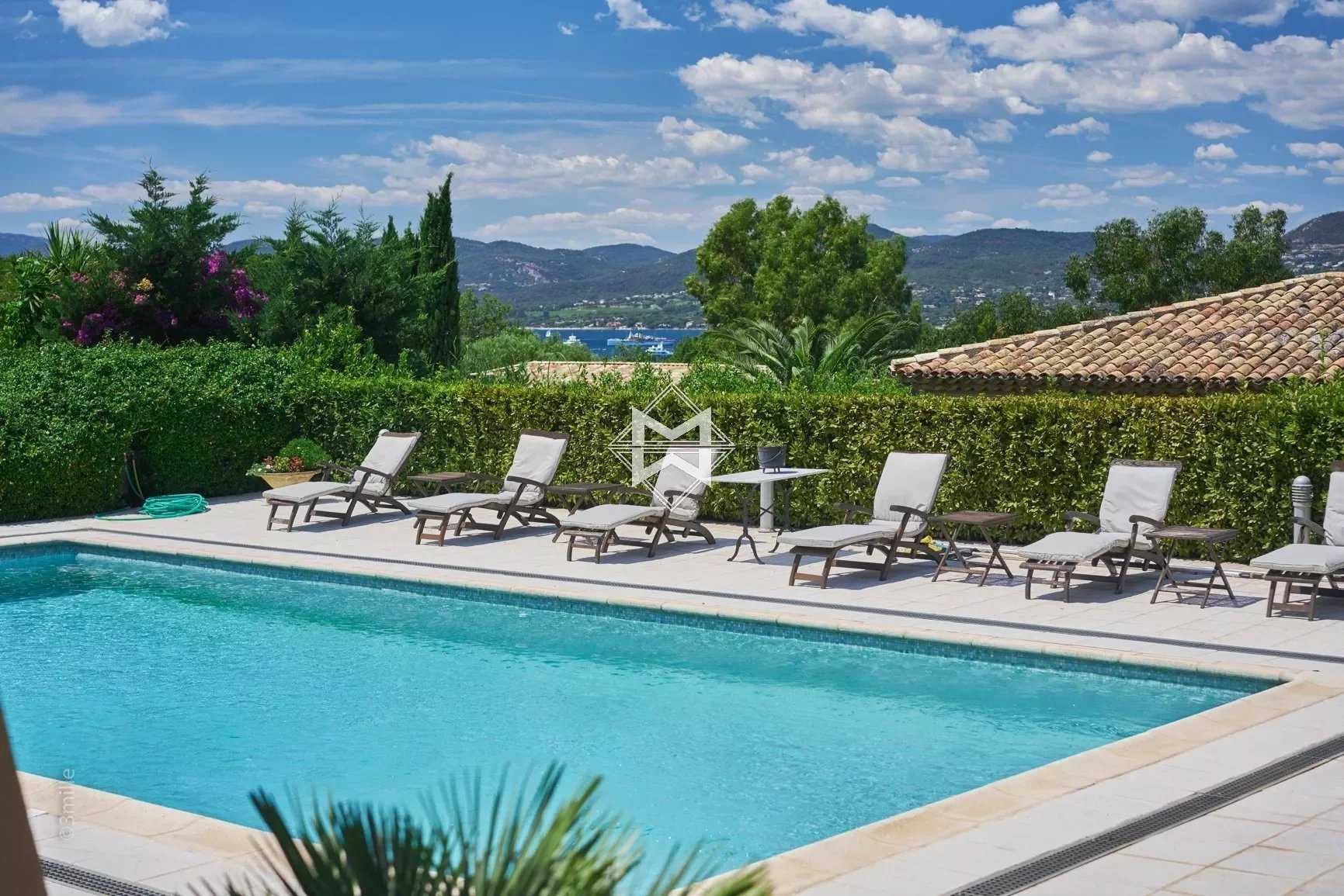 House in Saint-Tropez, Provence-Alpes-Cote d'Azur 12258549