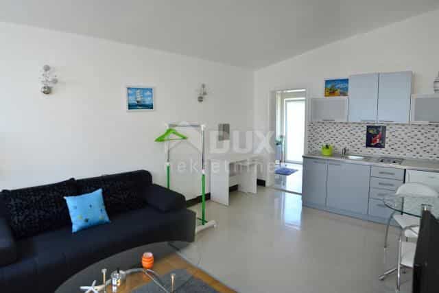 σπίτι σε Funtana, Istria County 12259381