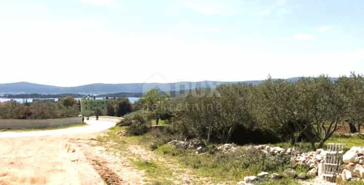 Land in Sveti Filip i Jakov, Zadarska županija 12259387