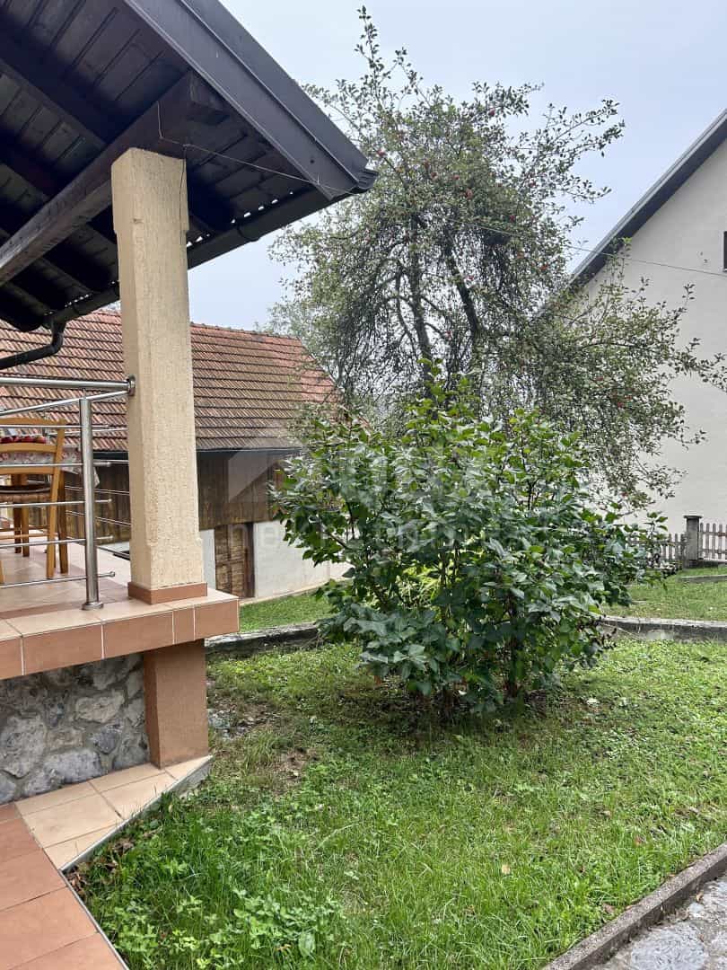 بيت في Otočac, Lika-Senj County 12259391