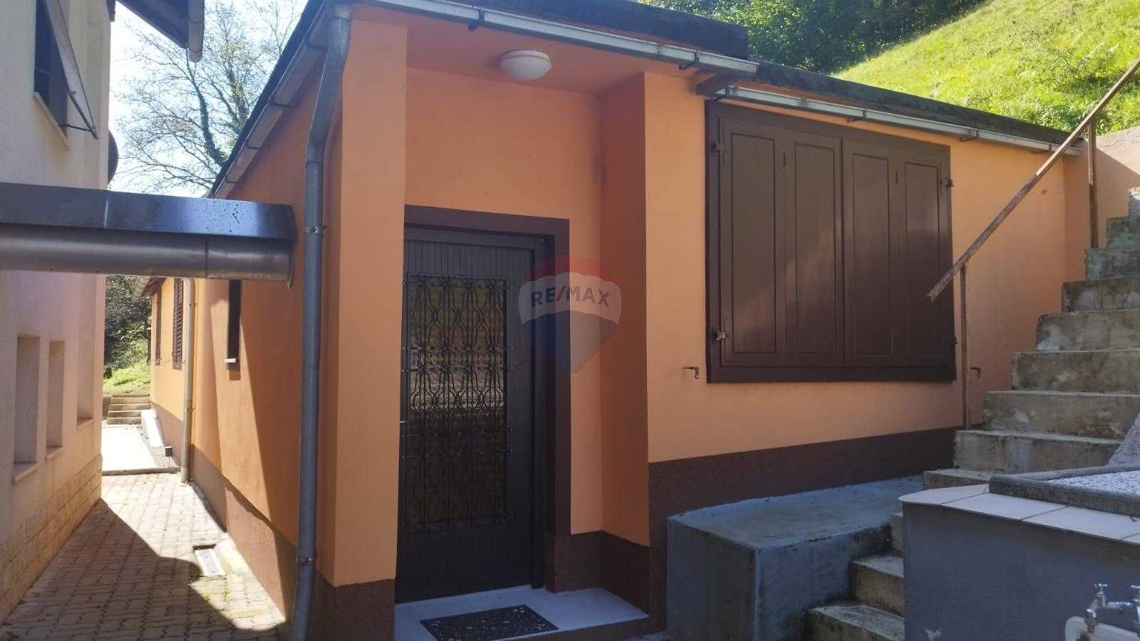 بيت في Brod na Kupi, Primorsko-Goranska Zupanija 12259973
