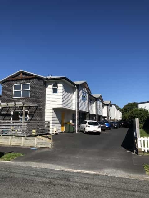 Condominium in Hamilton, Waikato 12260505