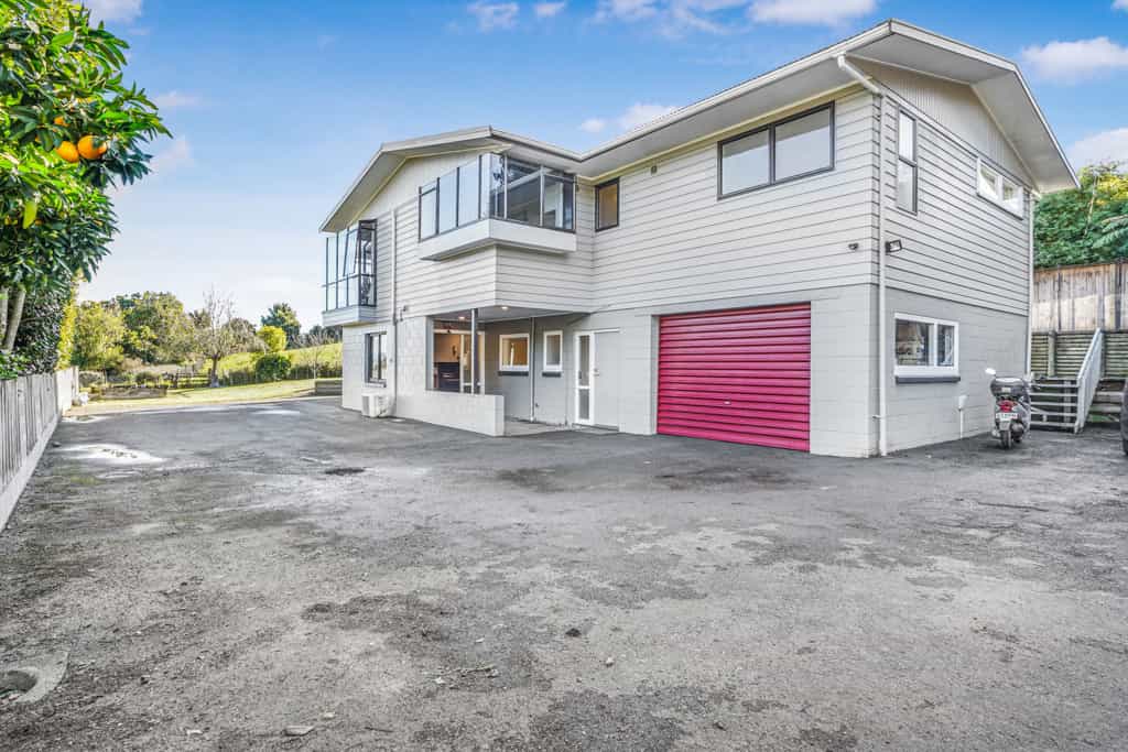 Condominium in Hamilton, Waikato 12260601