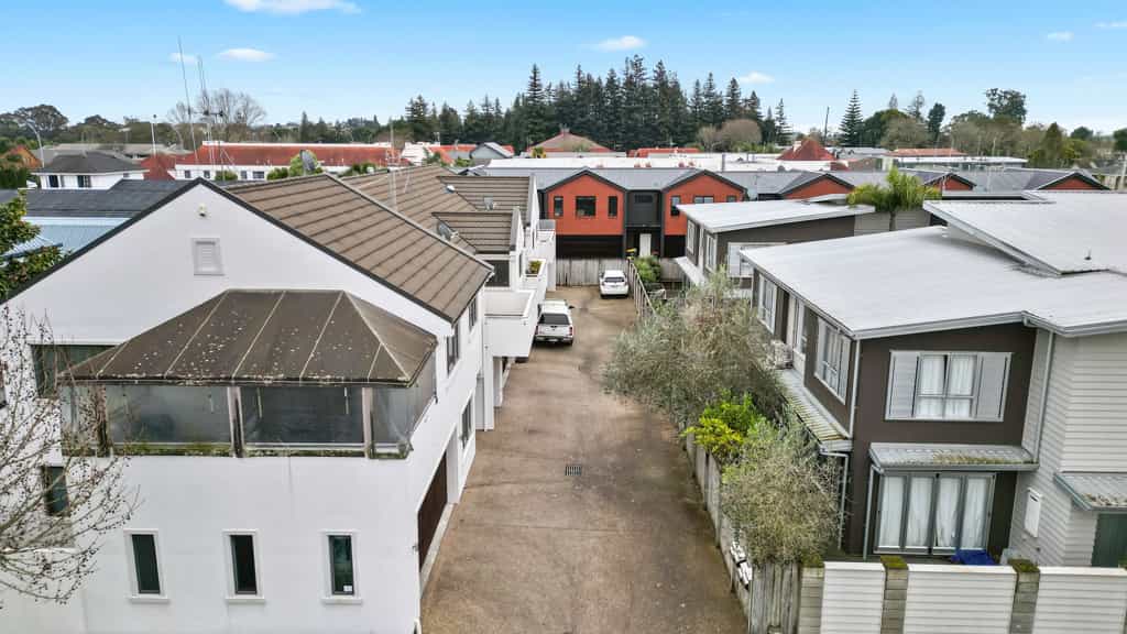 Condominium in Hamilton, Waikato 12260764