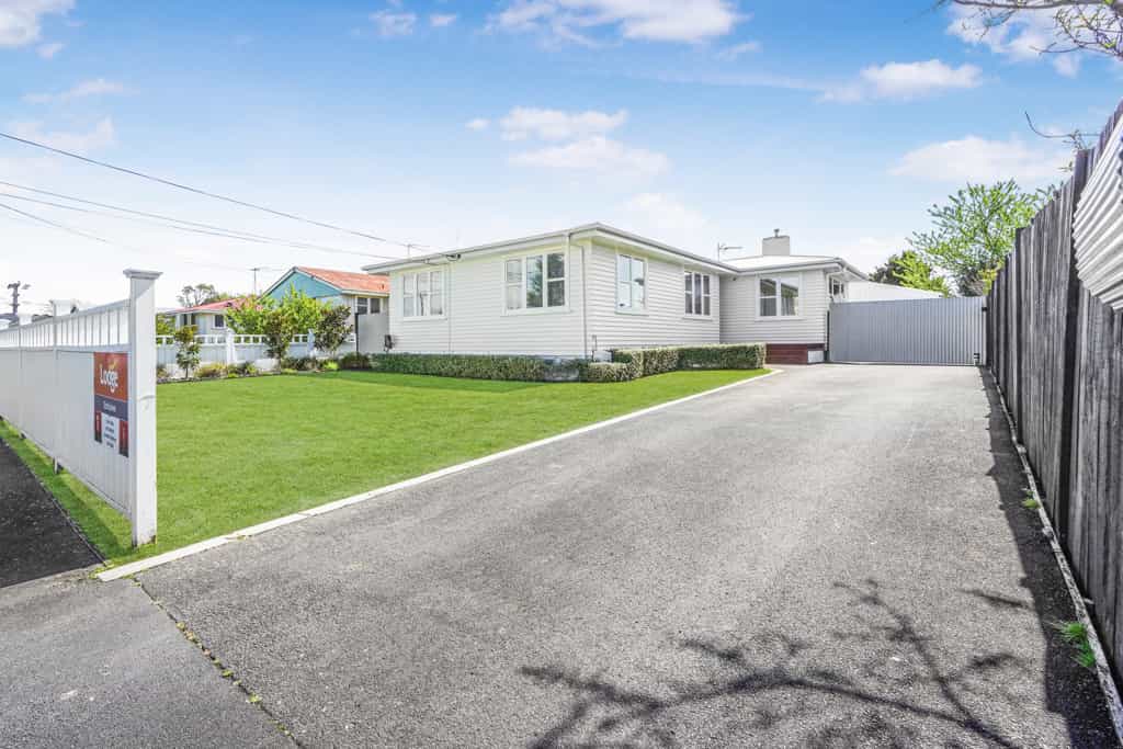 Condominium in Hamilton, Waikato 12260863