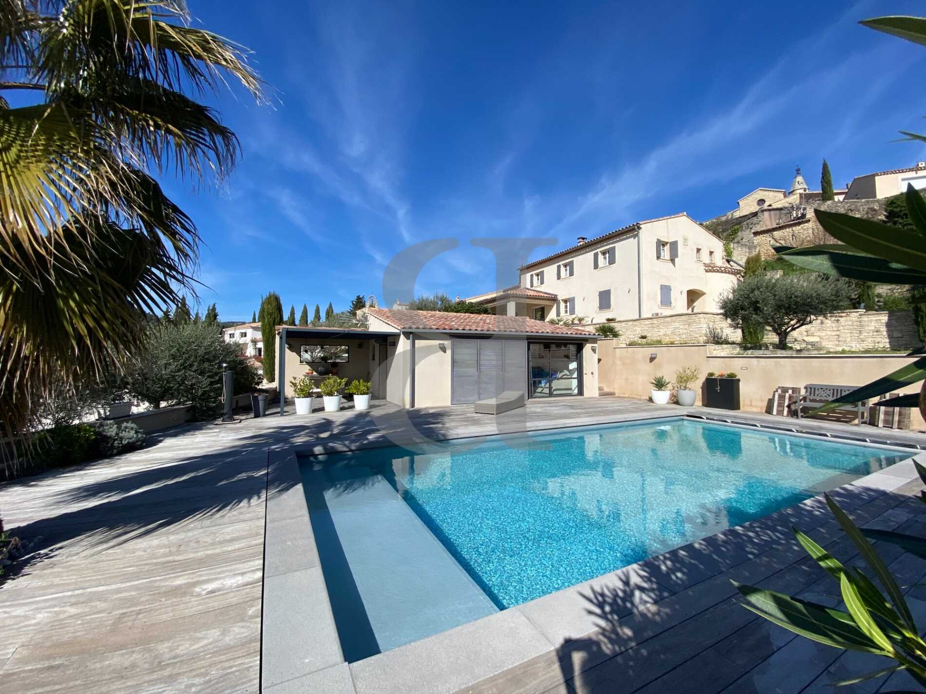 Hus i Crillon-le-Brave, Provence-Alpes-Cote d'Azur 12261182