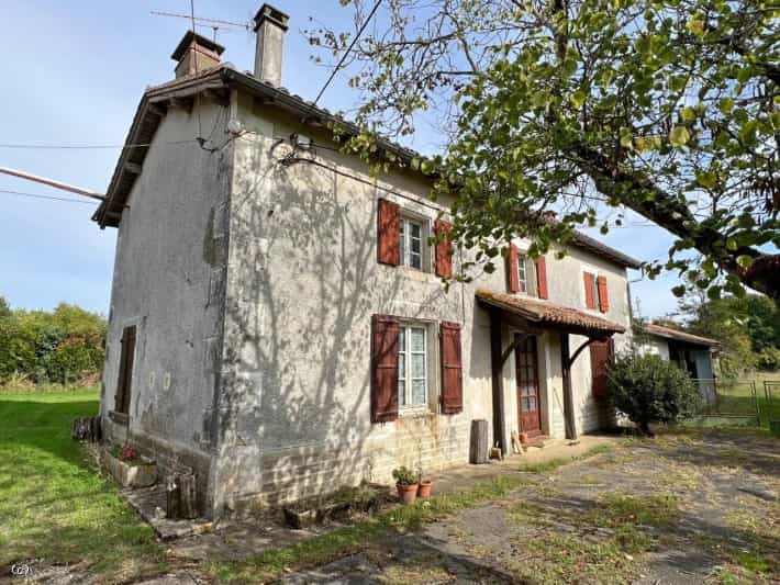 Hus i Champagne-Mouton, Nouvelle-Aquitaine 12261230
