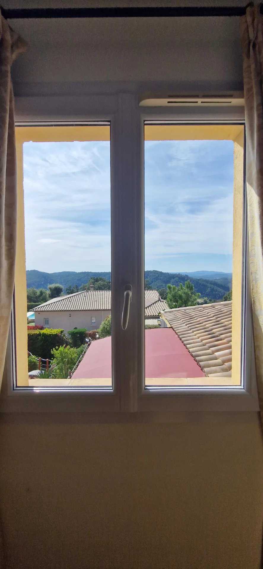 Hus i Tanneron, Provence-Alpes-Côte d'Azur 12262051