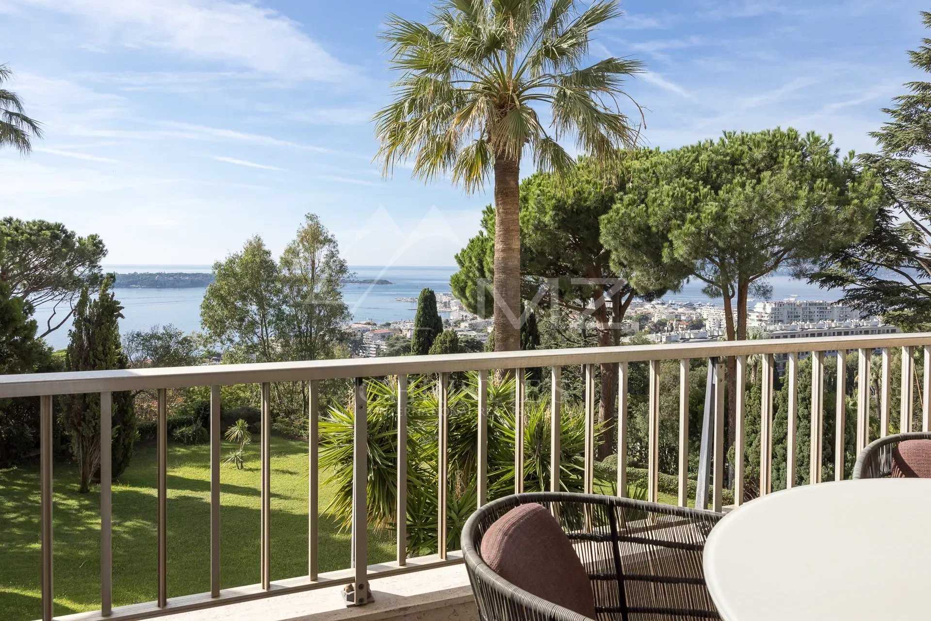 Condominium in Cannes, Alpes-Maritimes 12263174