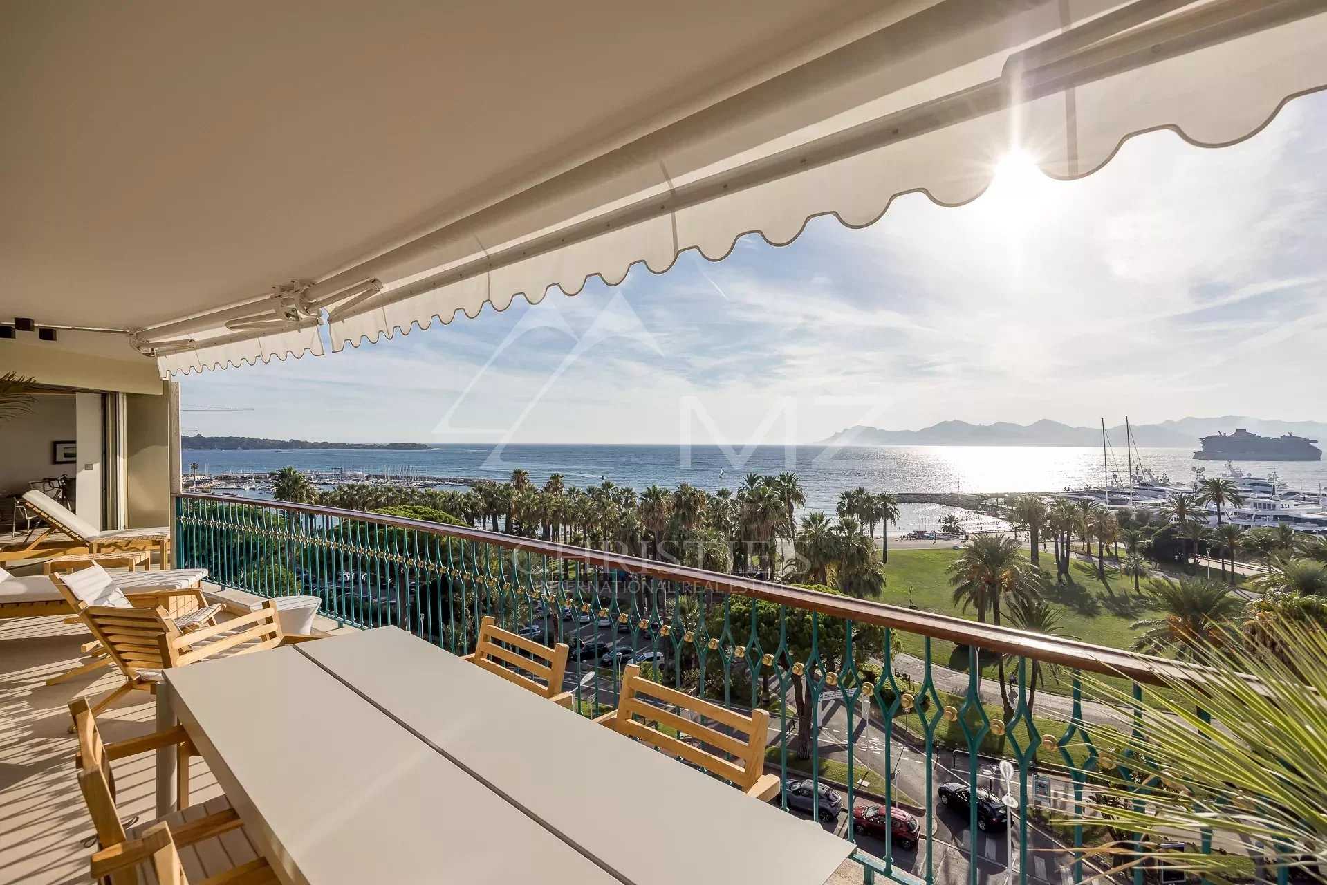 Residential in Cannes, Alpes-Maritimes 12263177
