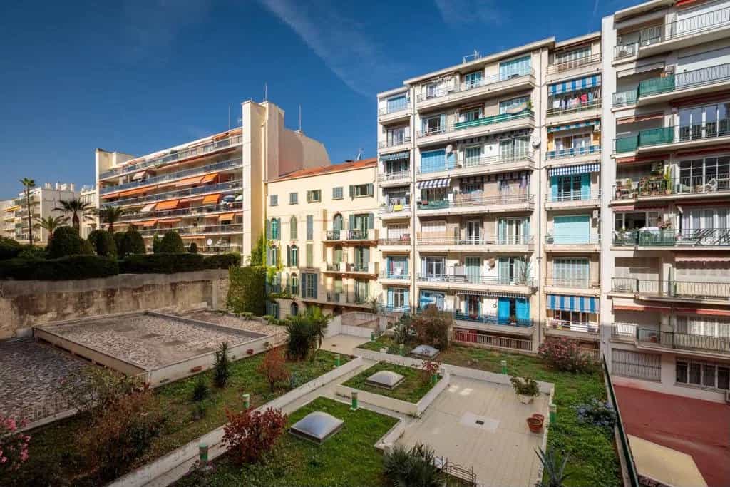 Condominium in Nice, Alpes-Maritimes 12263178