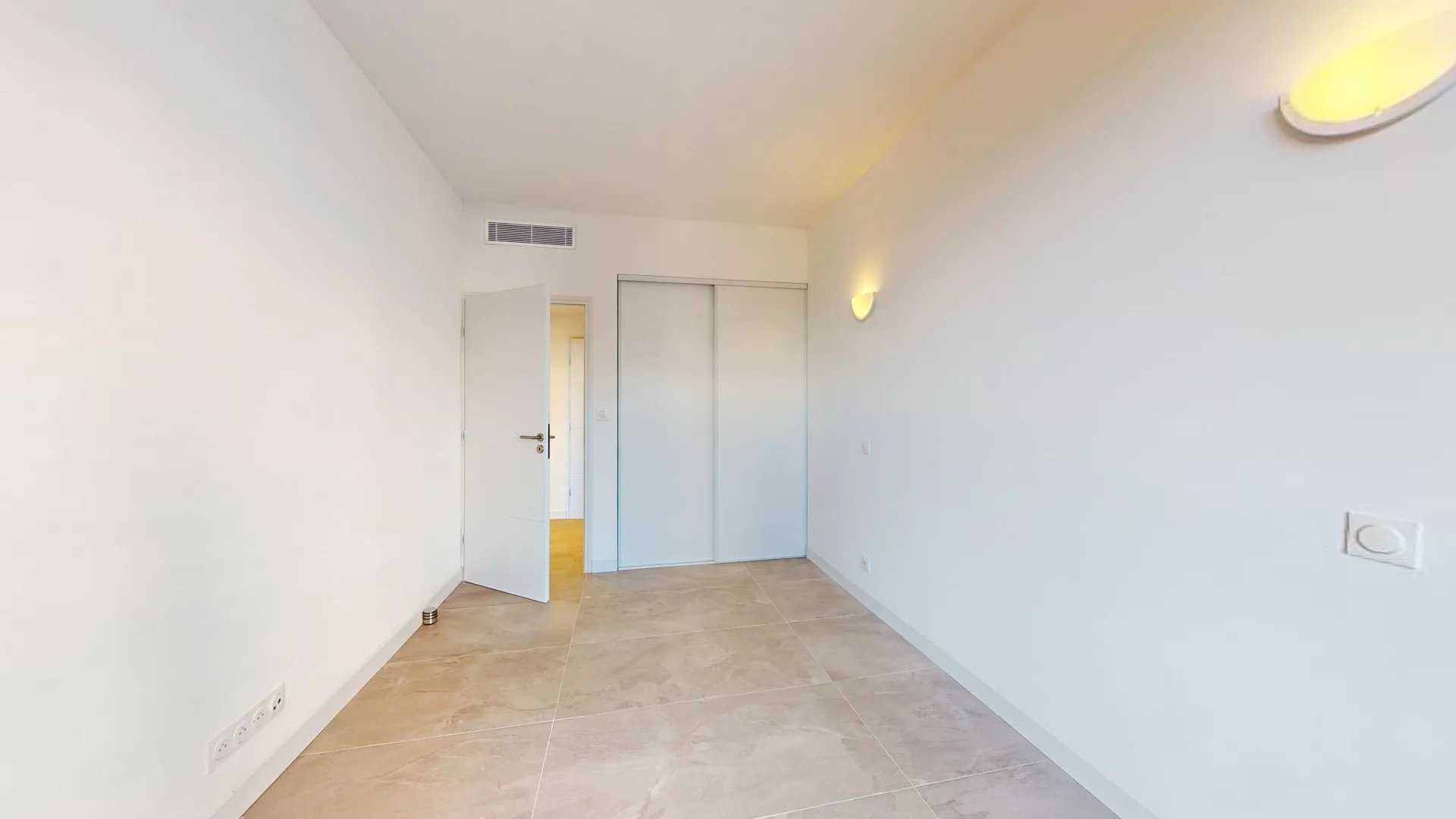 公寓 在 Nice, Alpes-Maritimes 12263241