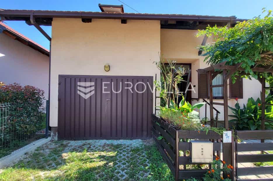House in Ivanic-Grad, Zagrebacka Zupanija 12263442