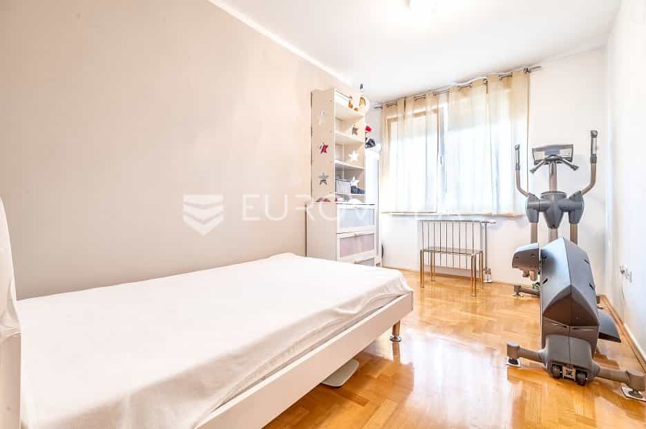 Condominium dans Spansko, Zagreb, Grad 12263458