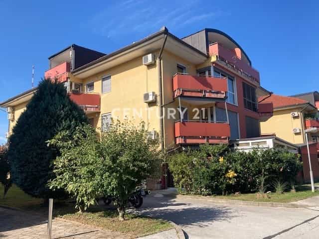 Condominium in Brezje, Maribor 12263465